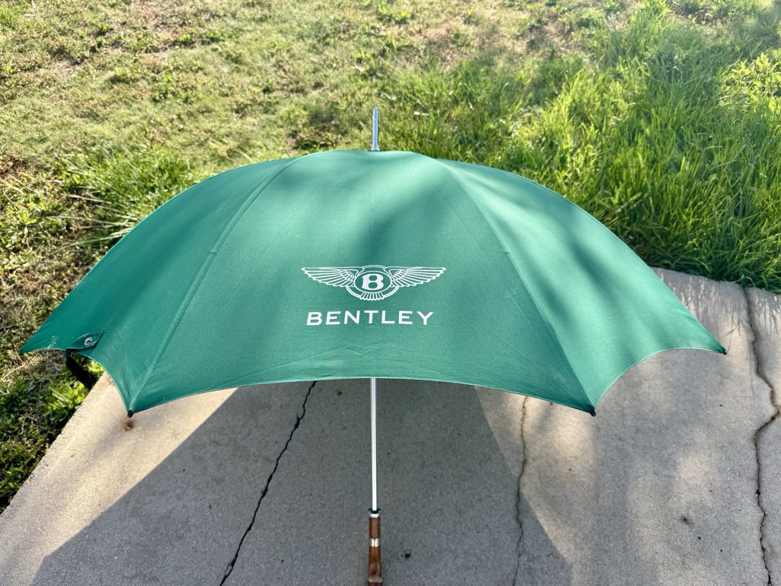 Bentley Golf Umbrella - Racing Green - Chestnut Crook Handle - Ships Today!