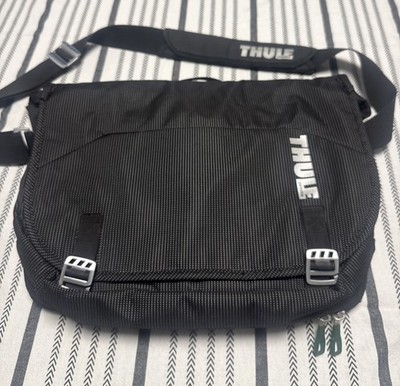 THULE Crossover TCMB-115 Black & White Messenger Laptop Bag W/Teal Accents