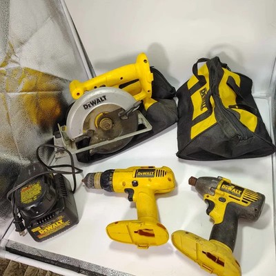 DEWALT 18V Cordless 3 Tool Combo Kit Drill, Saw, Impact Driver, Battery & Bags