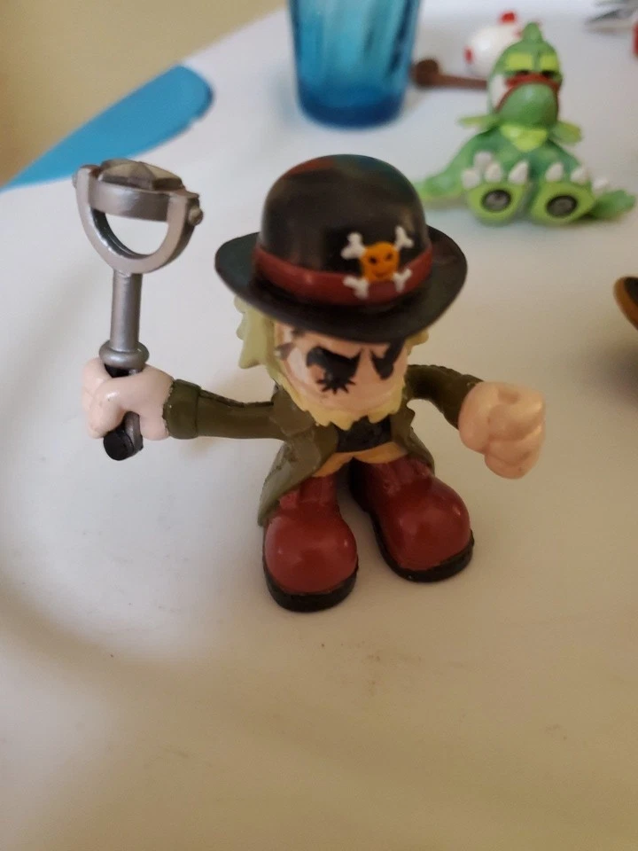 Tech Deck Dudes (24) Some Rare - Image 4 of 4