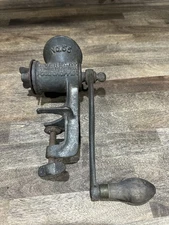 Vintage Eveready Food Chopper Grinder #55 Manual Wooden Handle Crank