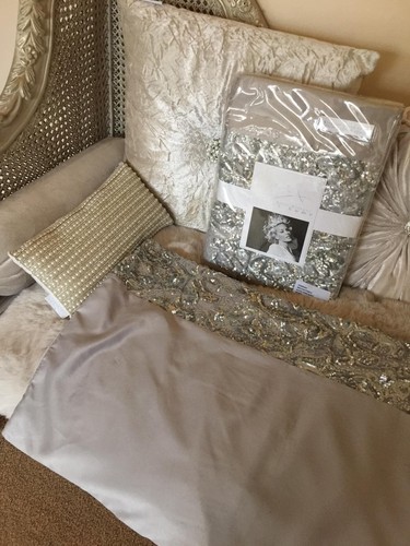 NUEVA FUNDA DE ALMOHADA KYLIE MINOGUE ALEXA LENTEJUELAS EDICIÓN LIMITADA 1x COMPLETAMENTE AGOTADA - Imagen 7 de 11