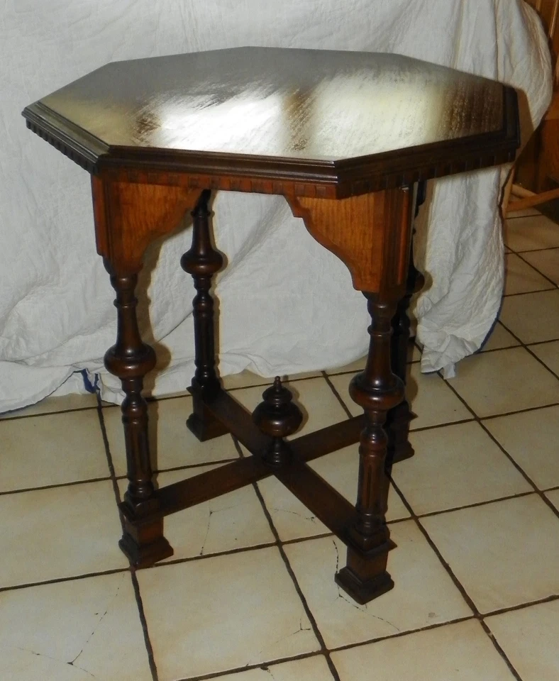 Mesa de salón gótica de nogal / mesa de centro (PRT121) Foto 3 de 4