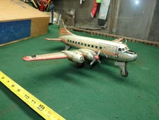 TWA Vintage N34002  Co Tin Lithograph Toy Airplane Made in Japan LIGHTS MARKERS
