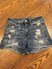 AMERICAN EAGLE WOMENS BLUE DENIM / JEAN SHORTS AEO - SZ 4 FIT SMALLER