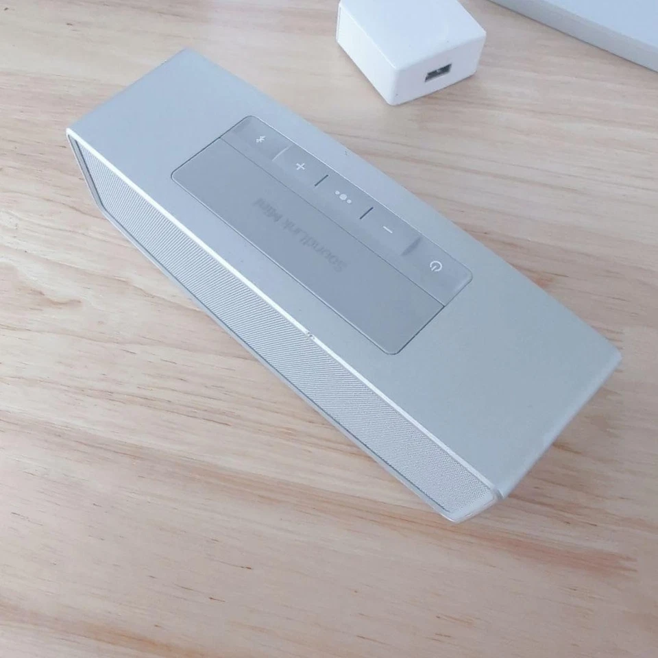 Bose SoundLink Mini Bluetooth Speaker II Weiß Tragbare Kabellose Lautsprecher... - Bild 3 von 4