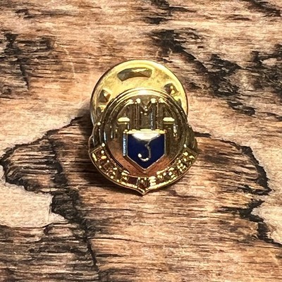 FMA 3 Year Member Lapel Pin Blue Shield Gold Tone Badge