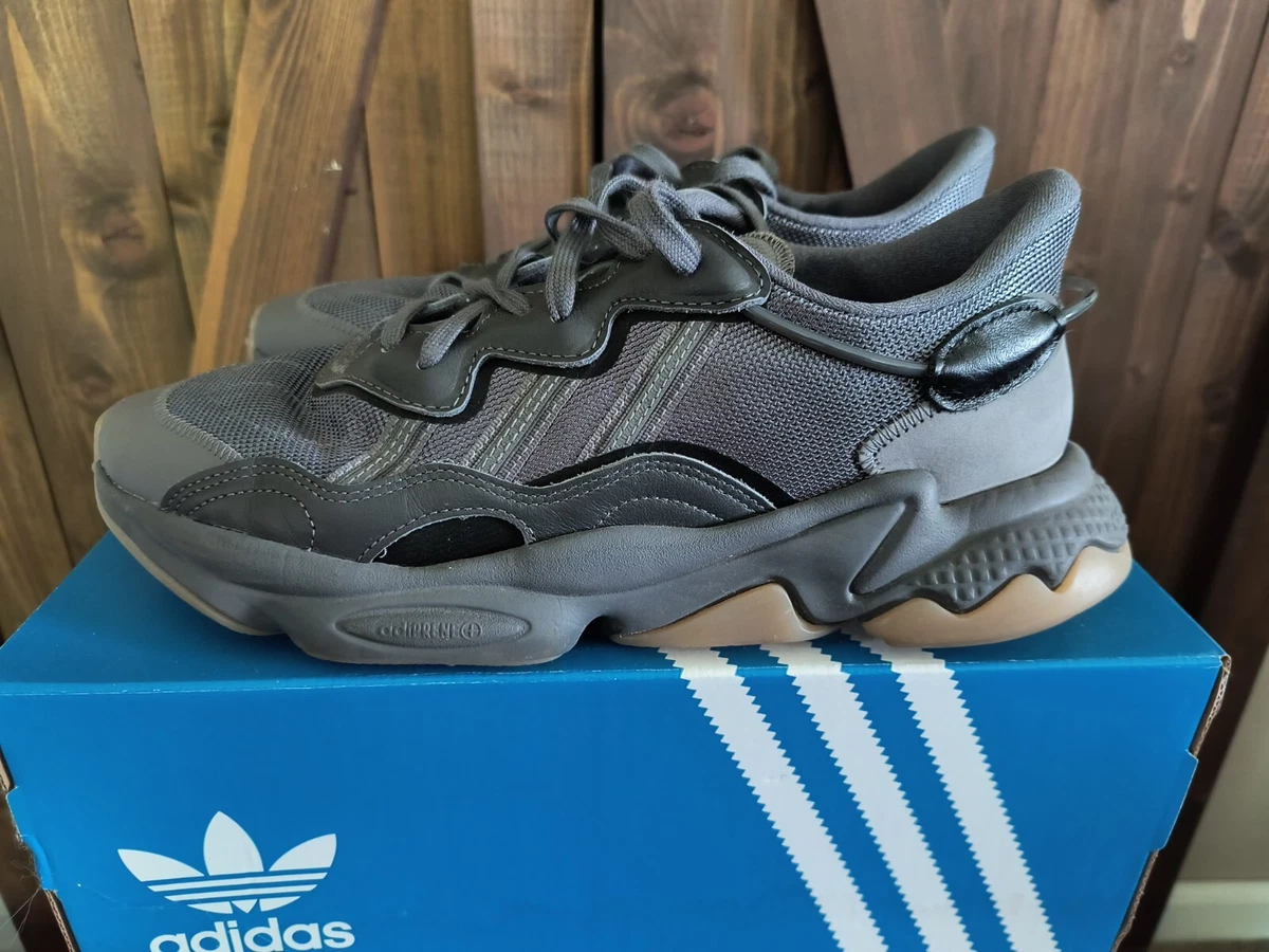 Adidas top ozweego size