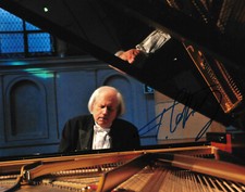 Grigory Sokolov Pianist signed 8x10 inch photo autograph Grigory Sokolov Pianist signed 8x10 inch photo autograph