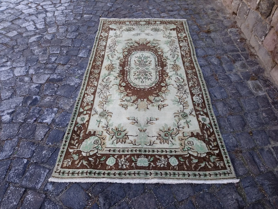 Turkish Antique rug Bohemian Area rug Oushak rug Vintage Rug Handmade Wool rug - Image 4 of 4