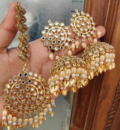 Indian Gold Plated Hoop Big Jhumka Pakistani Pearl Chandelier Earrings Tikka set - Picture 6 of 20