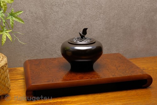 Runde Form Räuchergefäß mit einem kleinen Vogel Deckel, Takaoka Kupfer Handarbeit, Japan - Bild 2 von 8