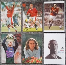 MANCHESTER UNITED PLAYERS Autograph postcard/prints 1