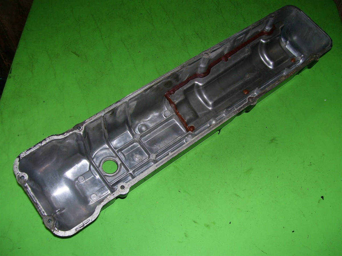 Datsun 280ZX L28 2.8 Engine Cylinder Head VALVE COVER