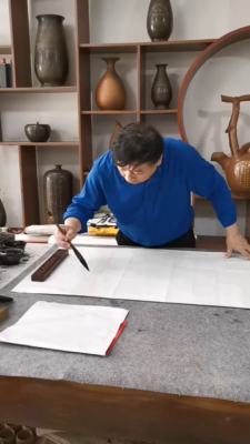 中国 景徳鎮 曹(Cao ganyuan)氏作 筆筒 书法家坭兴陶大师钟毅诸葛亮出师表Chinese Calligrapher Nixing Master