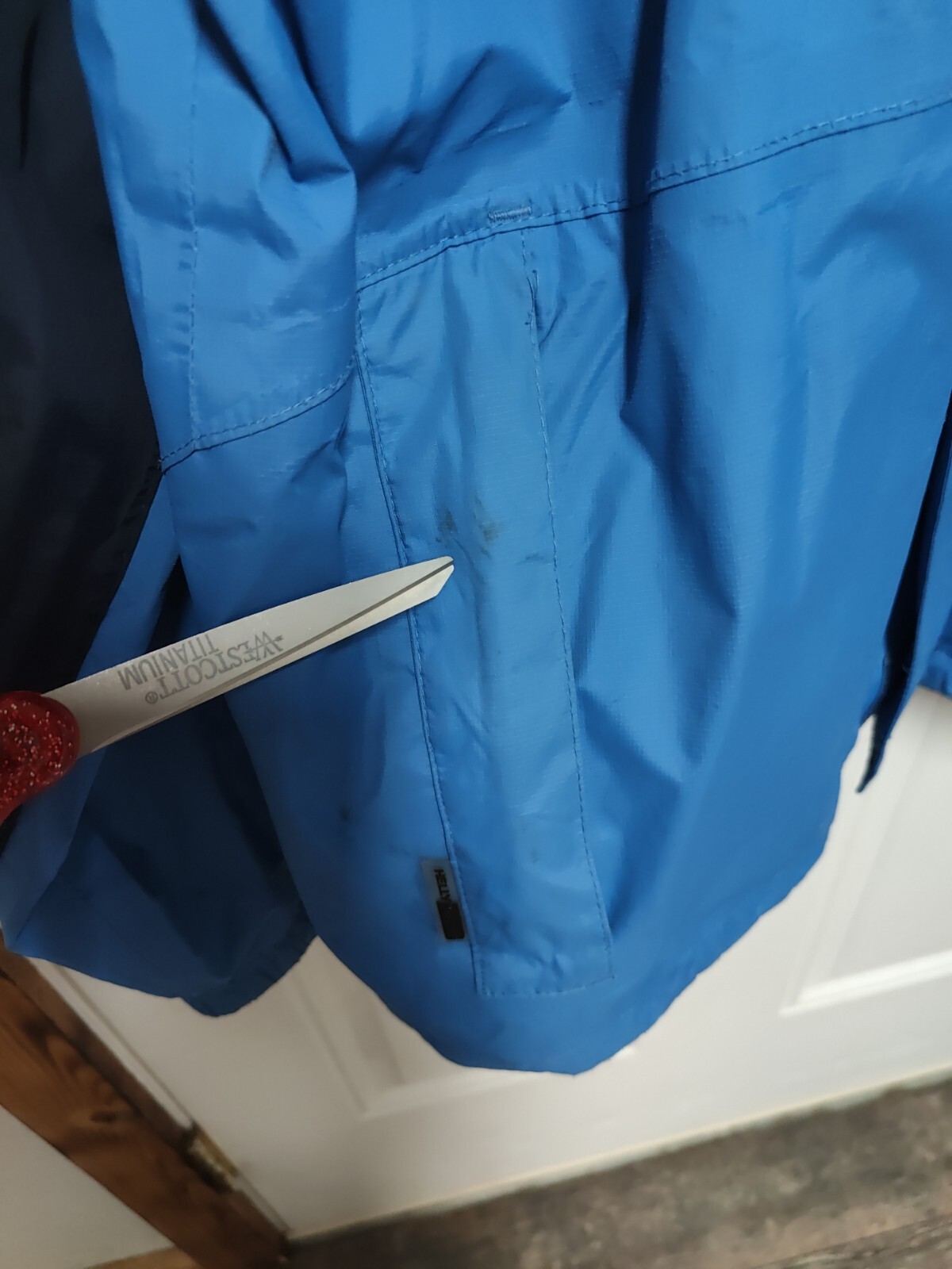 HELLY HANSEN Jacket Mens Medium Helly Tech Waterp… - image 5