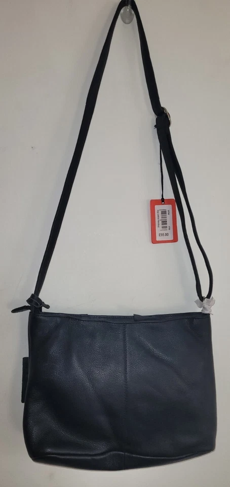 Gigi Navy Shoulder Bag Leather Handbag RRP £105 (3) - Image 3 of 4