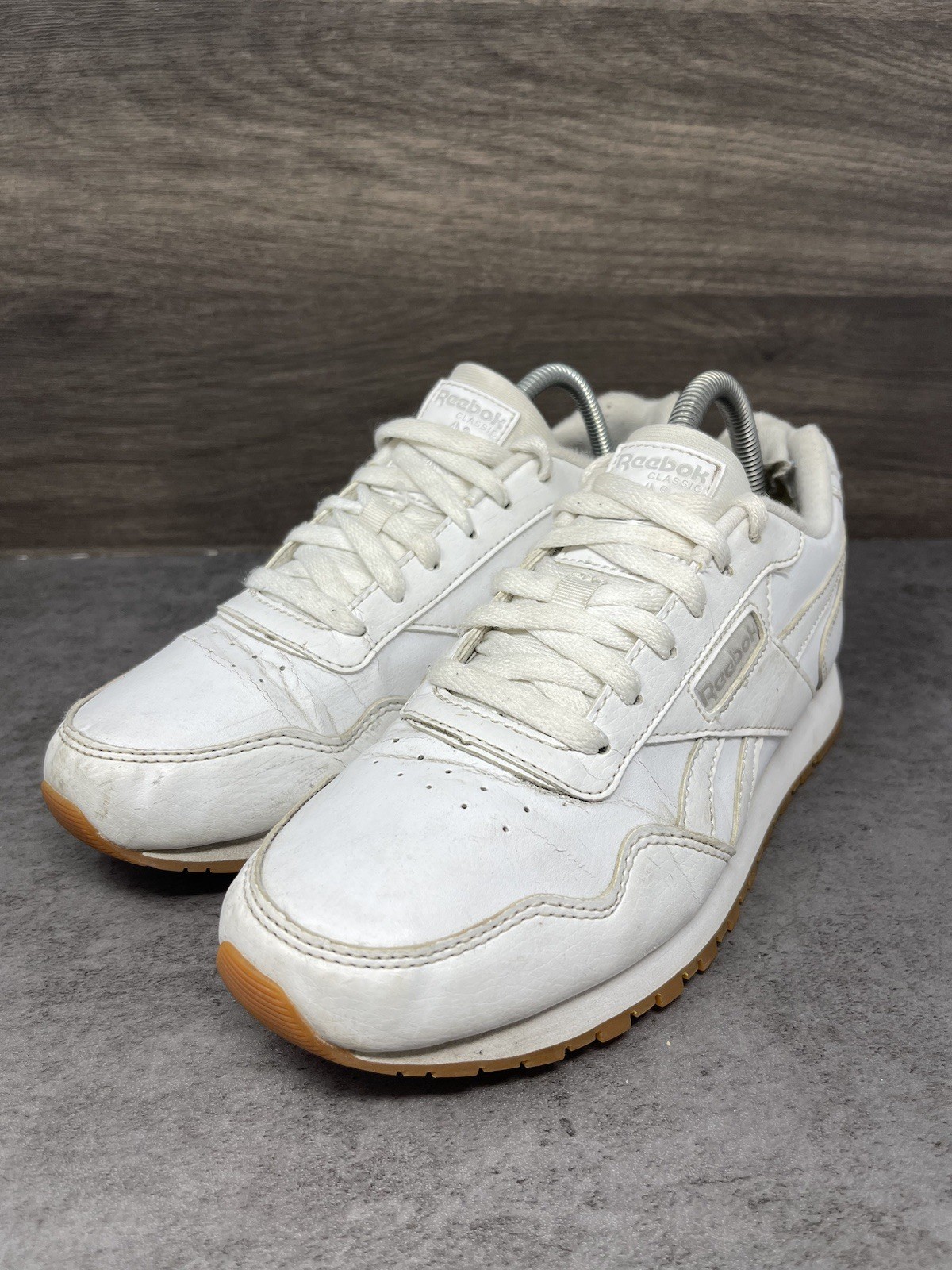 Reebok Classic Sneakers Womens Size 7.5 White Leather Shoes CM9940 thumbnail 2