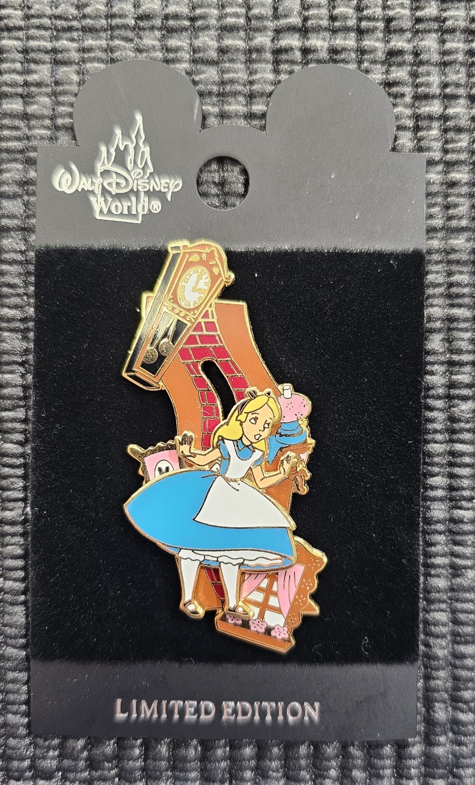 Disney Alice in Wonderland DCL Surprise Release, Alice Slider - LE 1000 - 2002