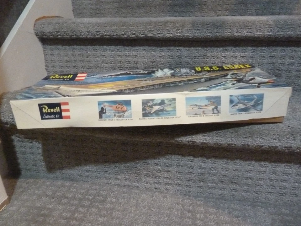 REVELL U.S.S. ESSEX ANGLE DECK AIRCRAFT CARRIER MODEL KIT H-353 BRAND NEW RARE - Image 3 of 4
