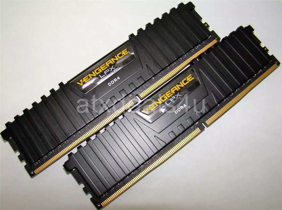 Corsair Vengeance LPX CMK16GX4M2A266C16 16GB (2X8GB) DDR4-2666MHz Memory