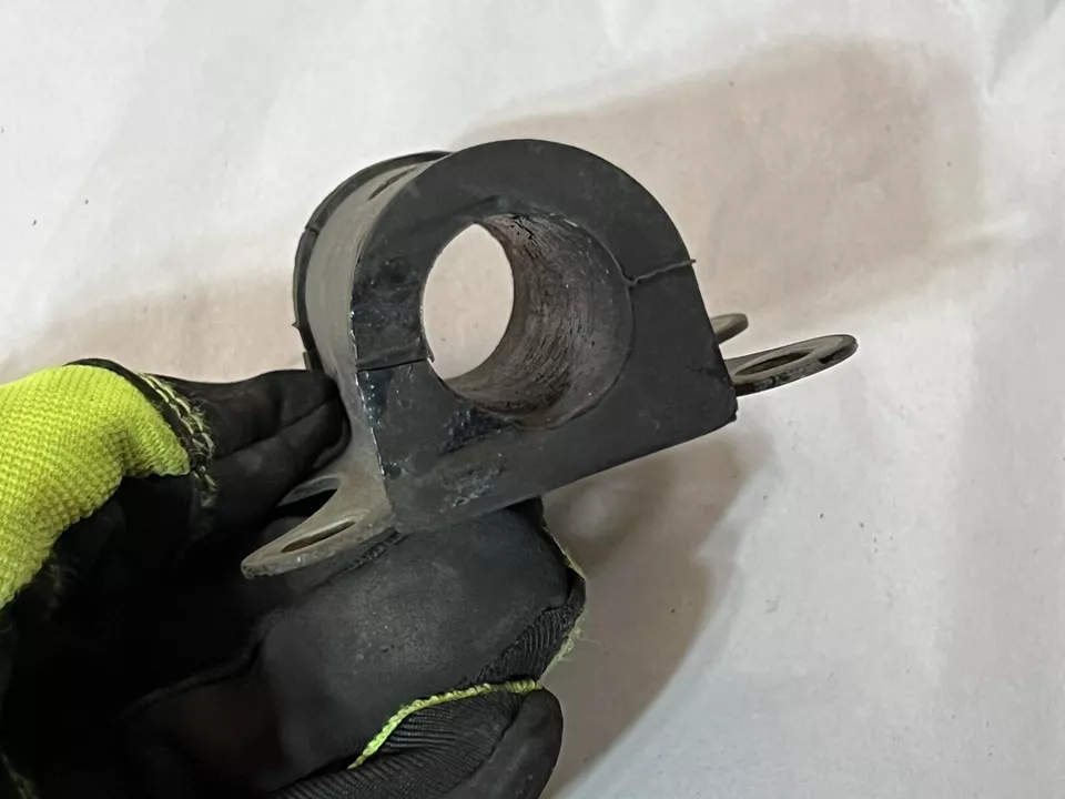 Suporte de para-lama traseiro e borracha genuíno Kawasaki Z1 KZ900 KZ1000 LTD polícia - Imagem 4 de 4