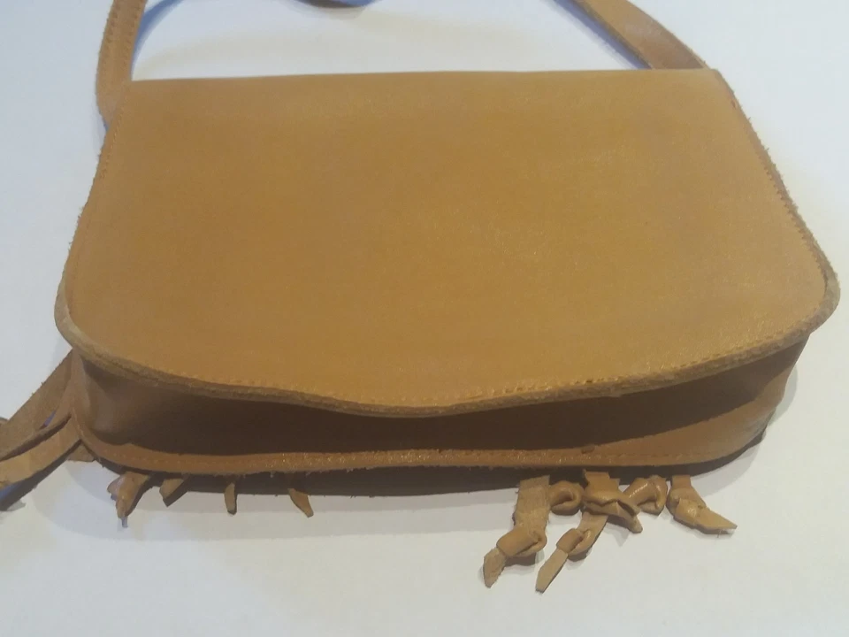 Kleine Umhängetasche aus Leder Indianer - Style mit Fransen ca. 19x15x4cm - Bild 2 von 3