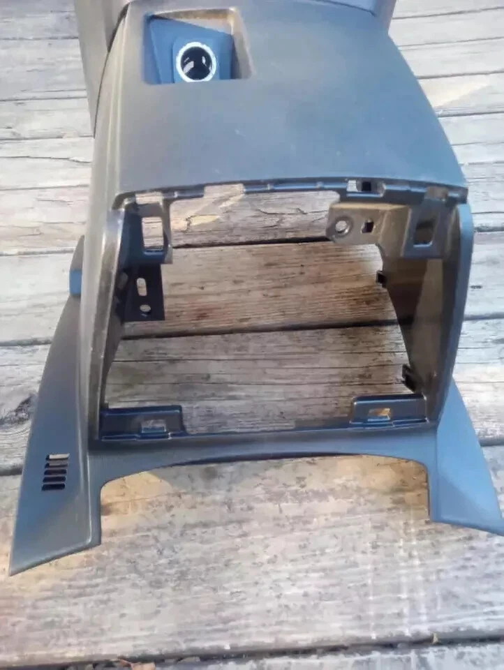 Оригинальная черная передняя центральная консоль для Mazda 5 Mazda5 2006-2010 годов выпуска CC2964321 - Изображение 4 из 4