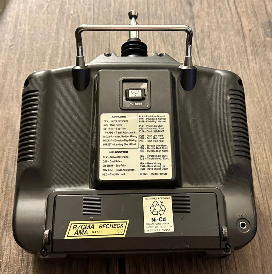 Vintage JR XF622 R/C Controller FM Controller -  Used & Clean!! Needs Battery - Image 4 of 4