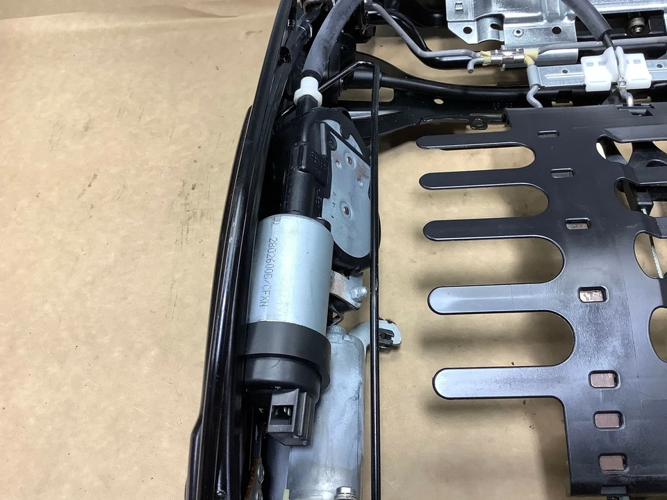 AUDI A8 QUATTRO 2006 marco de asiento superior del pasajero delantero derecho con motores OEM+ Foto 3 de 4