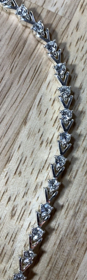 Pulsera Tenis Avon Cristal Tono Plata Circonita Cúbica Foto 2 de 4