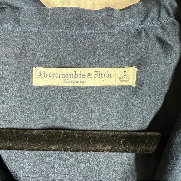 Conjunto de pijama de mujer Abercrombie & Fitch talla S azul oscuro satinado ropa de dormir clásico Foto 4 de 4