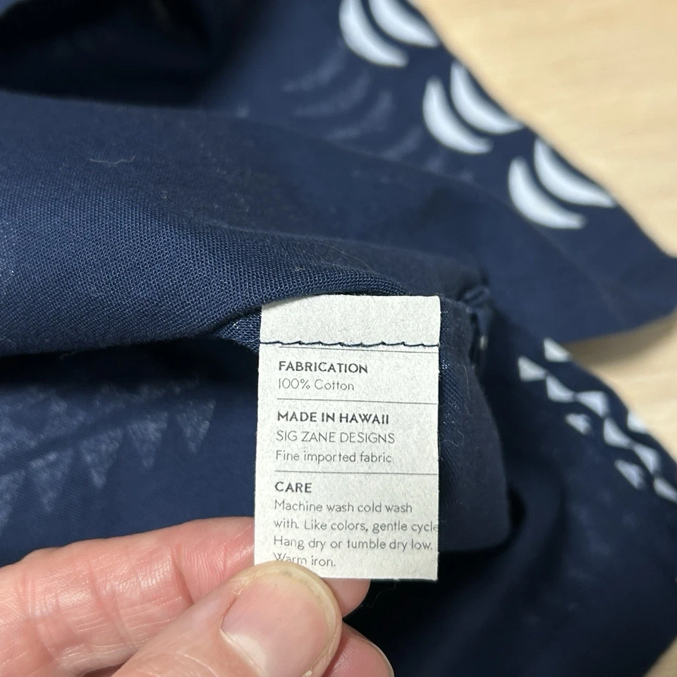 Sig Zane KŪ’E Hawaiian Aloha Shirt Mens M Pullover Button Collar Blue White RARE - Image 4 of 4