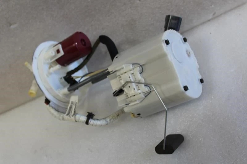 Chevrolet Volt 2016 2017 2018 2019 bomba de combustible de gasolina 233375495 Foto 2 de 4