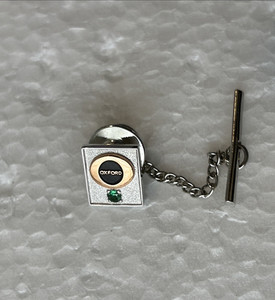 OXFORD EMPLOYEE SERVICE PIN TIE TACK cTo 10k w GREEN STONE EMERALD