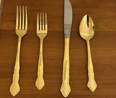VTG Suncraft Stainless Japan and is gold-plated stainless  Service For 6 NOS