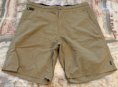 Howler Bros Mens Cargo Shorts Khaki Brown Flat Front Adjustable Waist Size 36