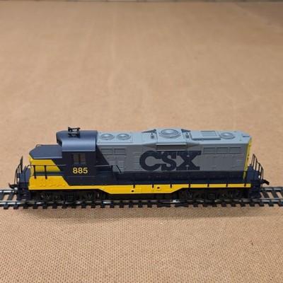 Ho Scale CSX Transportation #885 Diesel Locomotive DC Analog Bo-Bo Blue/Gray