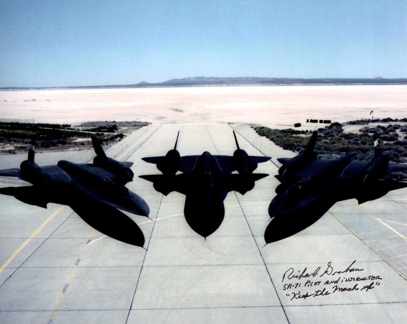 SR-71 Flight Photograph Signed by Air Force SR Pilot Rich Graham! 