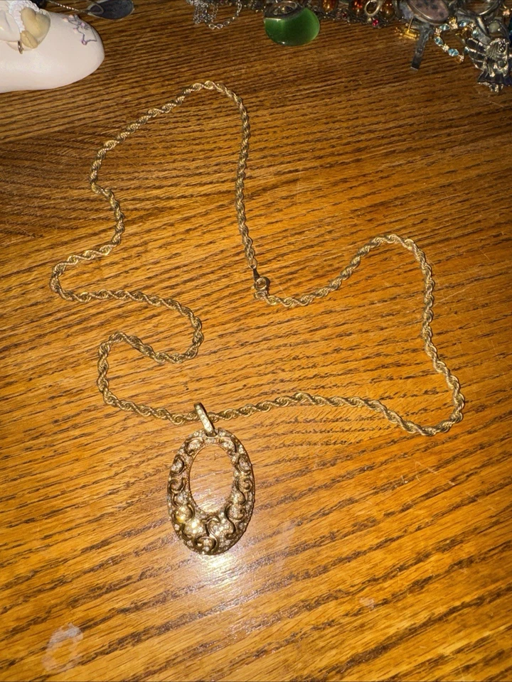 Elegante collar de piedra, tachonado, oro y colgante ornamentado 32 pulgadas Foto 4 de 4