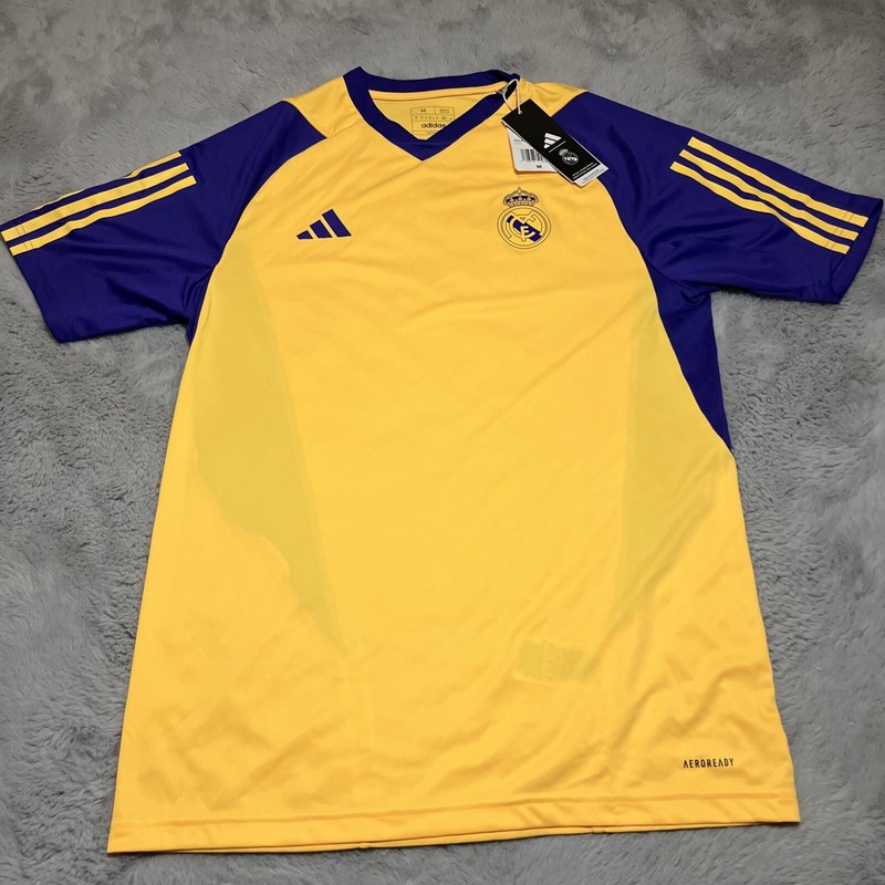 REAL MADRID ADIDAS MENS MEDIUM SLIM FIT AEROREADY NEW WITH TAGS YELLOW JERSEY