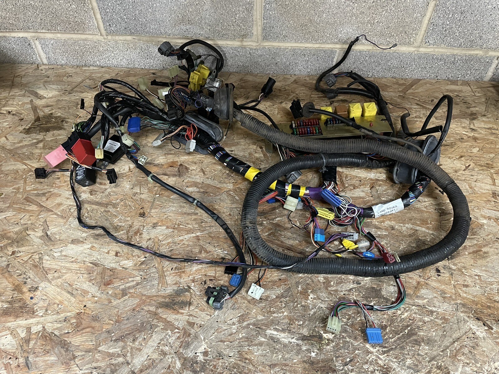 Land Rover Defender Td5 15p Bulkhead Wiring Loom Harness eBay
