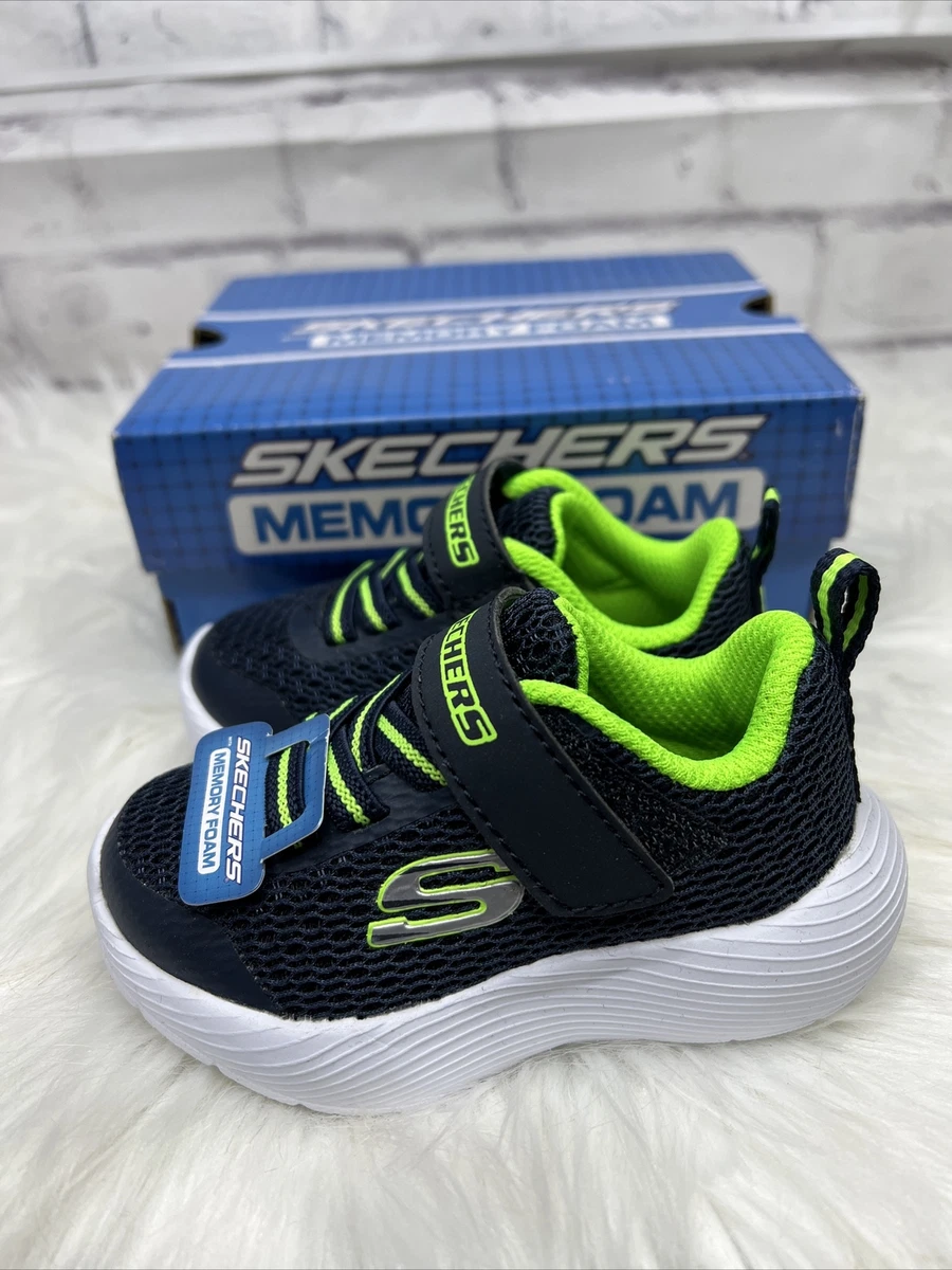 Skechers hotsell dyna lite