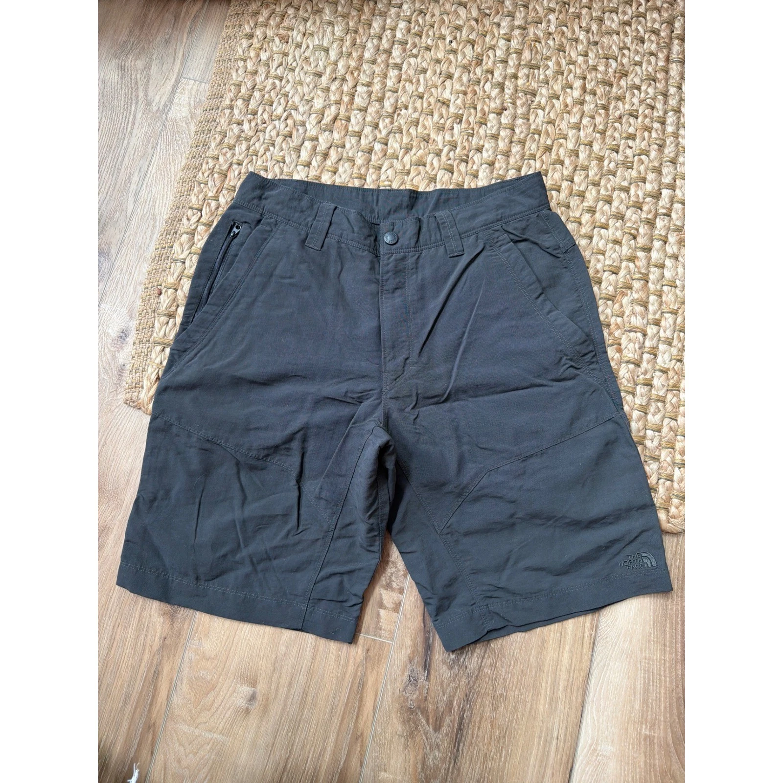 The North Face Men's 32 Nylon FlashDry Hiking Shorts Utility Outdoor Gray