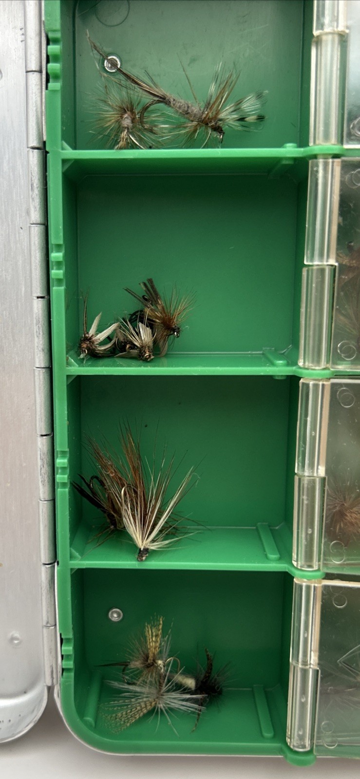 VTG Perrine #100 Aluminum Fly Fishing Box 70 Clips 8 Compartments 4x6" w/  Lures