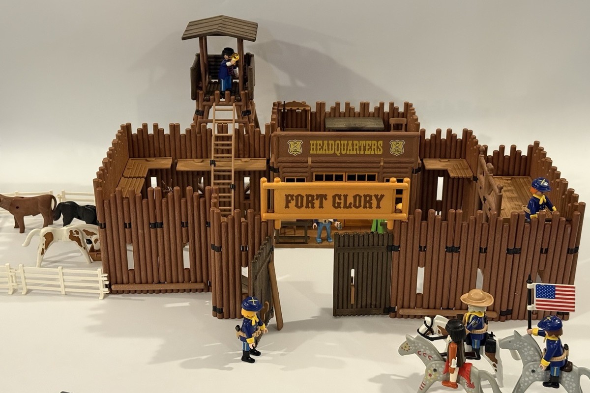 Vintage 1990's Playmobil Fort Glory Incomplete With Box and Many
