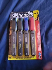 SHARPIE PRO Permanent Markers - 4 Pack FINE TIP -CHISEL TIP