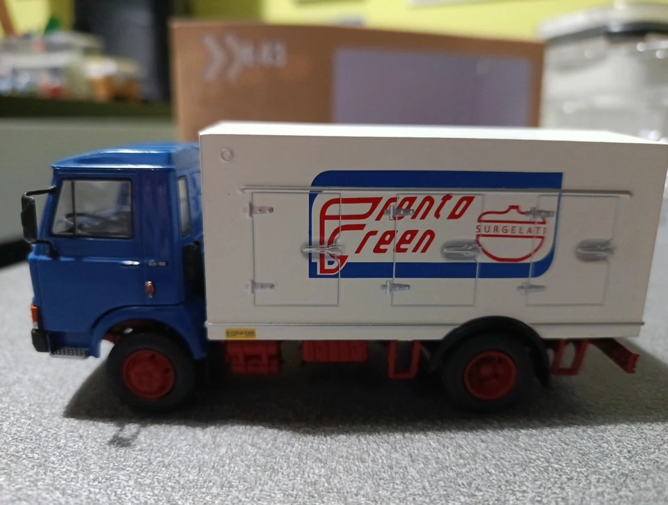 Camion d'epoca scala 1/43 - Immagine 2 di 4