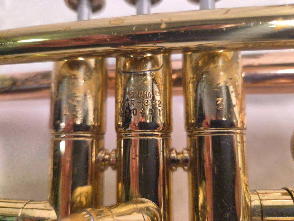 Campana de latón roja trompeta Yamaha YTR-332 limpia probada con estuche y boquilla #2358 Foto 3 de 4