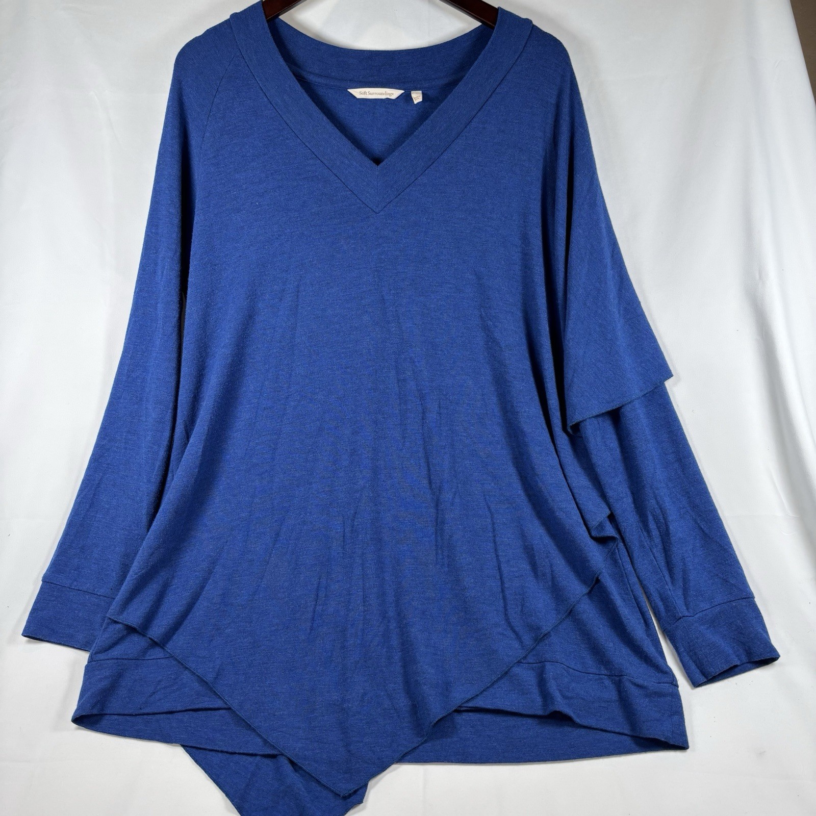 Soft Surroundings L Blue Asymmetrical Hem Tunic Top Long Sleeve V Neck Stretch